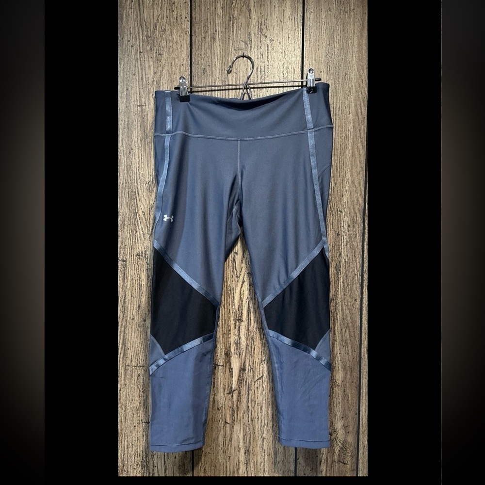 UA Under Armour Women's Heatgear Shine
Ankle Crop Compression leggings